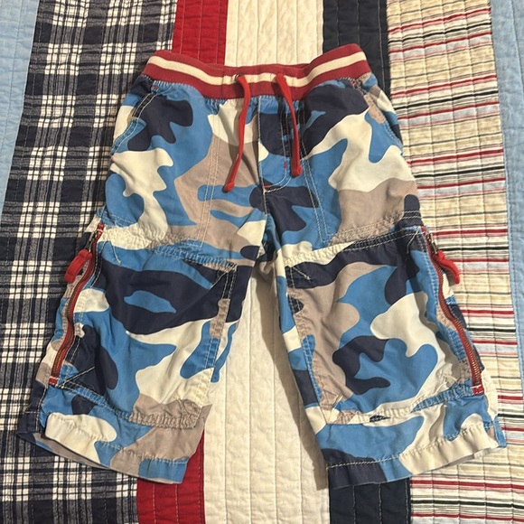 3 Mini Boden Boys Size 6 Camo Shorts ~ Play! - Picture 3 of 16